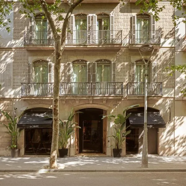Casa Elliot by Bondia Hotel Group，位于略夫雷加特河畔圣费柳的酒店