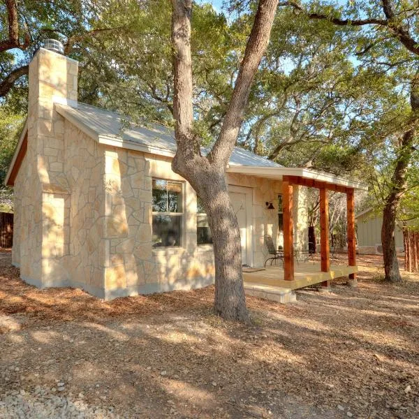 Cabins at Flite Acres - Desert Willow，位于温伯利的酒店