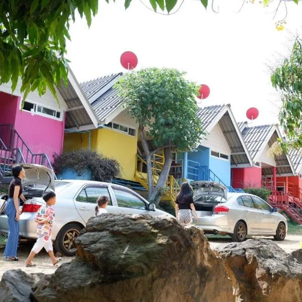 Baan Rai Pray Rung Kaeng Krachan，位于Ban Song Phi Nong的酒店