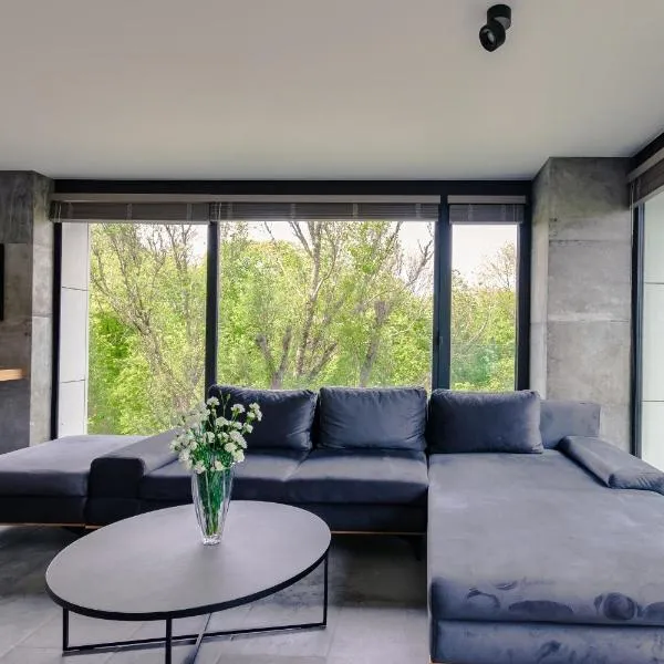 RS SUITES PRESTIGE Racławickie 10 "best view" HOME & SPA，位于卢布林的酒店