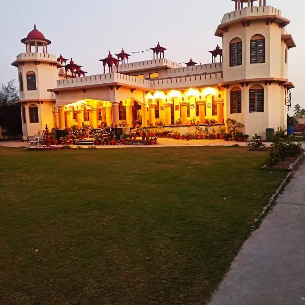 Bhanu Mahal - A Heritage Homestay，位于潘切库拉的酒店