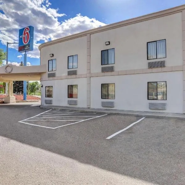 Motel 6-Espanola, NM，位于San Juan Pueblo的酒店