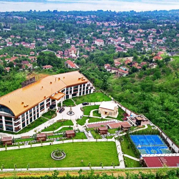 Cabir Deluxe Hotel Sapanca，位于Kırkpınar的酒店