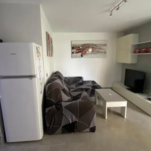 Apartamento a estrenar en primera línea de Playa，位于托罗克斯科斯塔的酒店