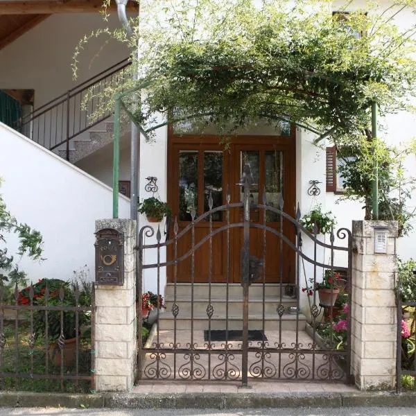 Rooms Torcello - with shared bathroom，位于波尔托罗的酒店