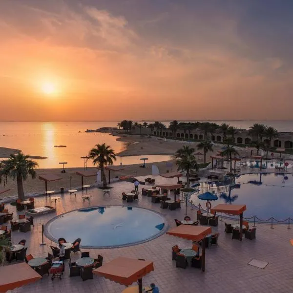 Mena Holiday Beach Resort Half Moon，位于半月湾的酒店