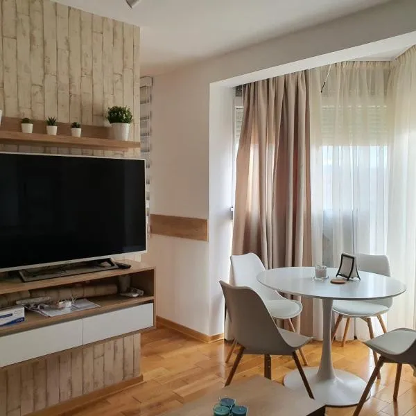 Andjelka A26 Silver lake, Srebrno jezero, Veliko Gradiste，位于大格拉迪什泰的酒店