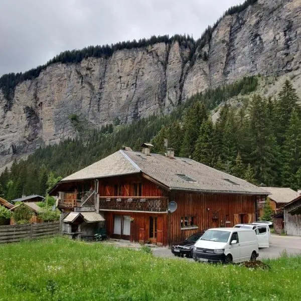 LA JOLIE BERGERE，位于莱热的酒店