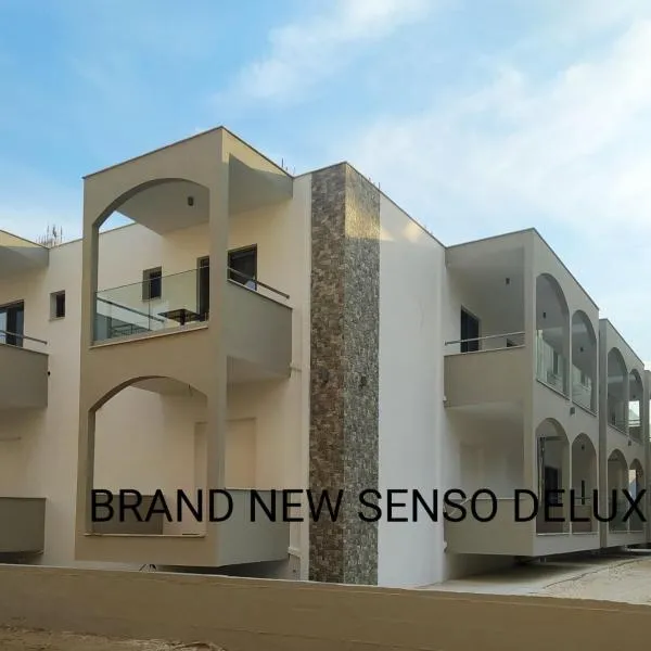 Senso Deluxe，位于佩弗卡里的酒店