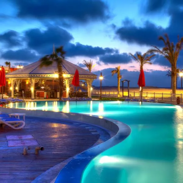波尔图玛特鲁海滩度假酒店，位于Qâryet el Lahamiya的酒店