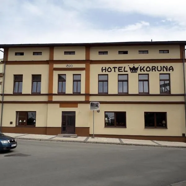 Hotel Koruna penzion，位于Maršov nad Metují的酒店