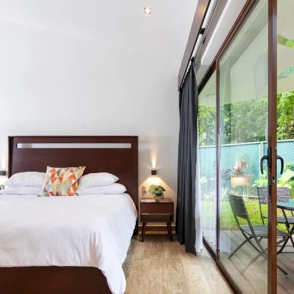 Pumilio Mountain & Ocean Hotel，位于雅科的酒店