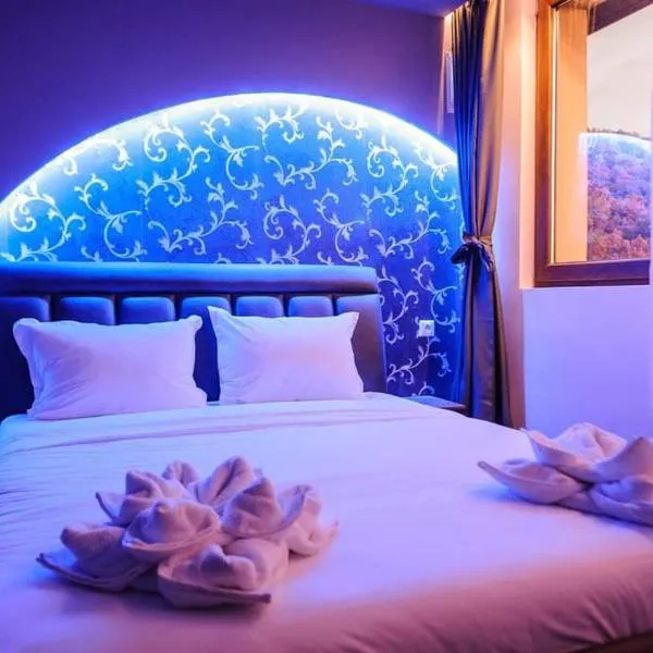 Хотел ПИРГУЛЯ，位于Miladinovtsi的酒店