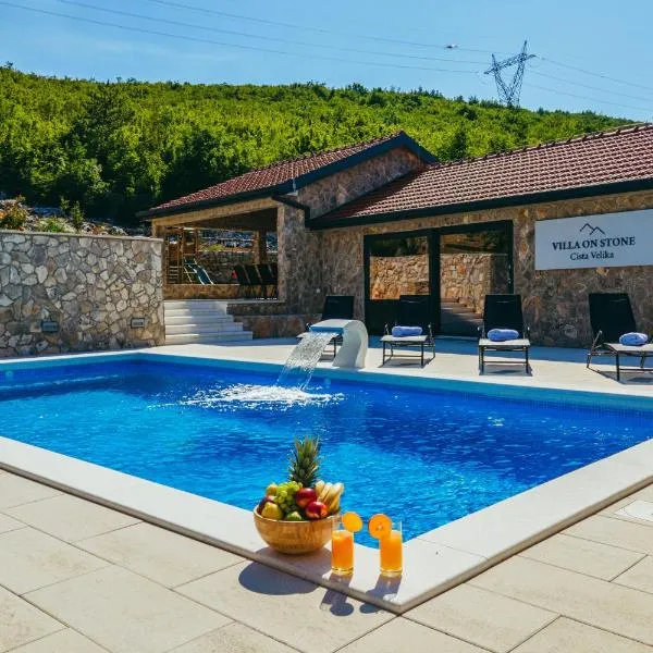 Villa on Stone，位于Velika Cista的酒店