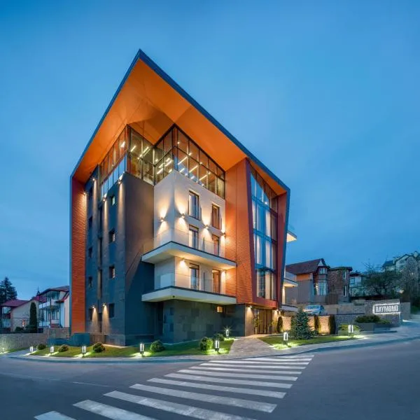 Hotel Raymond，位于特鲁斯卡韦茨的酒店