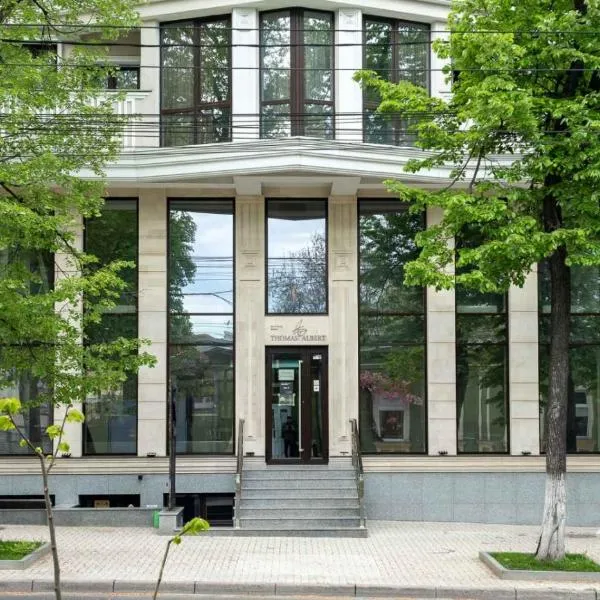 Thomas Albert Hotel，位于基希讷乌的酒店