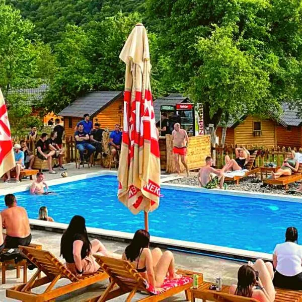 Rafting centar RT，位于Travnik的酒店