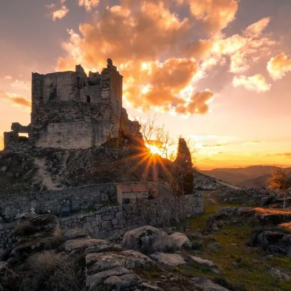 Restaurante & Hotel Rural El Mirador de Trevejo,ideal para parejas，位于Villamiel的酒店