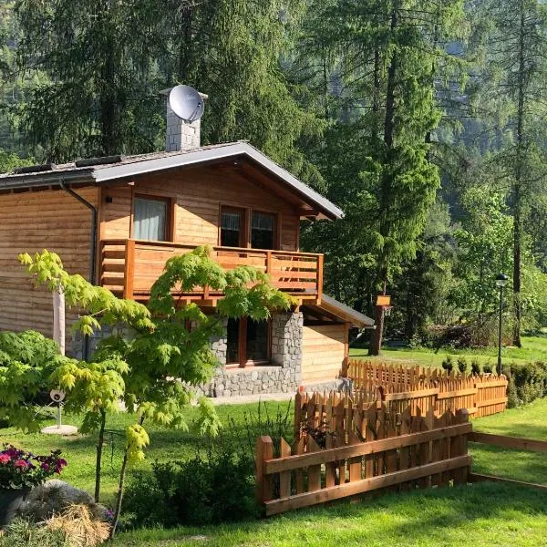 I Larici Camping Lodge，位于奥萨纳的酒店