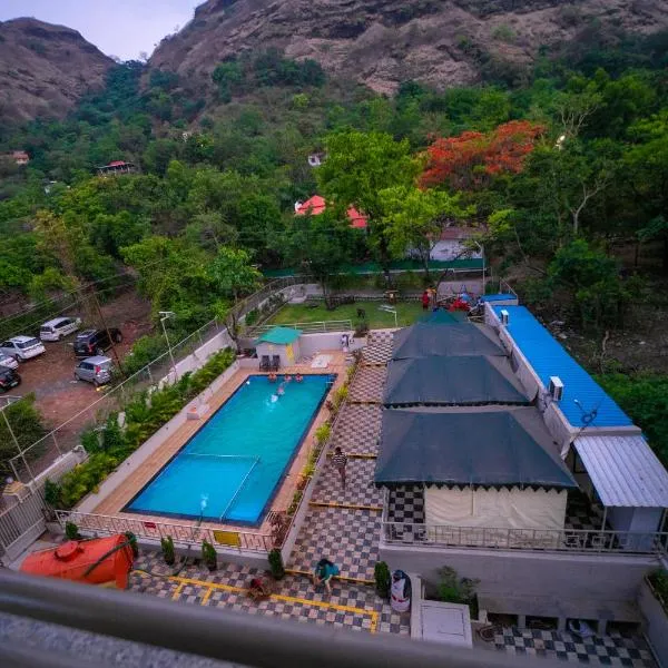 Indradhanush Hill Resort，位于Waki的酒店