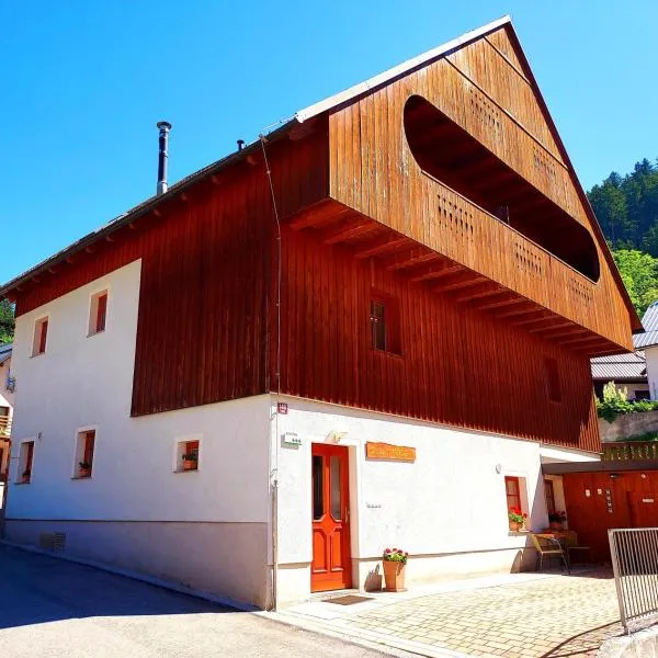 Villa Nebina，位于拉特西的酒店