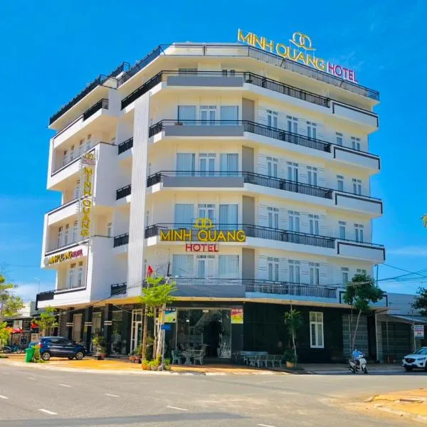 Khách sạn Minh Quang，位于Thôn Từ Thiện的酒店