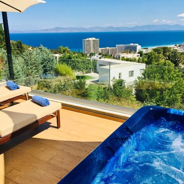 FlyViewFlatsBLUE PrivateHotTub with SeaView，位于罗德镇的酒店