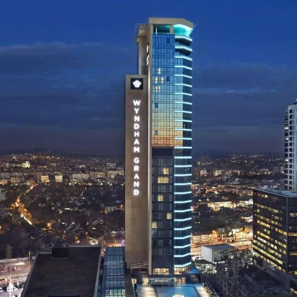 Wyndham Grand Istanbul Levent Hotel & Conference Center，位于伊斯坦布尔的酒店