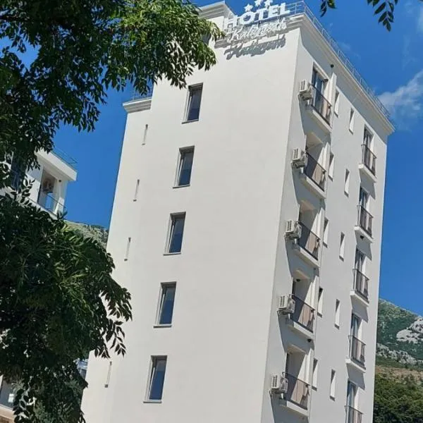 Hotel Kaligrosh，位于Ðurmani的酒店