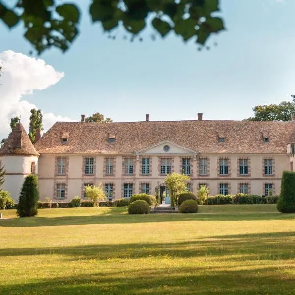 Château de la Cour Senlisse，位于Bullion的酒店