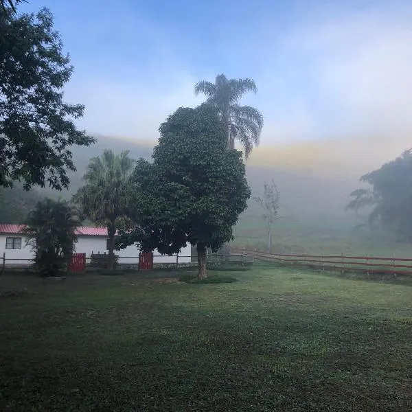 Vivenda dos Guaranys - uma imersão na natureza - Loft，位于康赛瓦托利亚的酒店