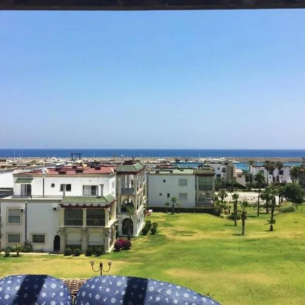 Bel appartement avec vue sur mer à Marina Smir，位于玛丽娜斯米尔的酒店