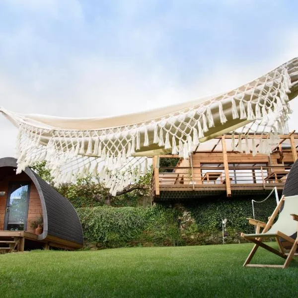 Glamping Hills，位于Santa Comba de Rossas的酒店