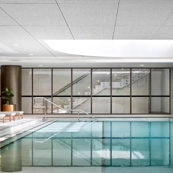 Skygarden Luxury Condo，位于格伦韦弗利的酒店