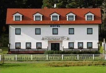 阿姆施夫瑟贝沃克酒店，位于Liepe的酒店