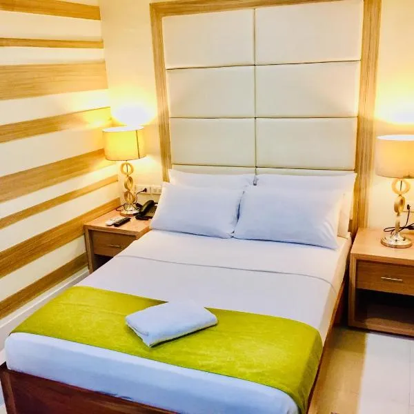 RedDoorz Plus @ ABC Landmark Hotel，位于Kidapawan的酒店