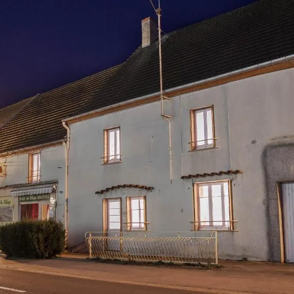 Le loup qui dort，位于Longwy-sur-le-Doubs的酒店