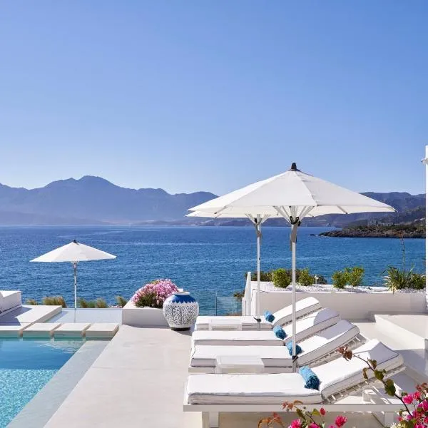 The Island Concept Luxury Boutique Hotel Heated Pool，位于Prína的酒店