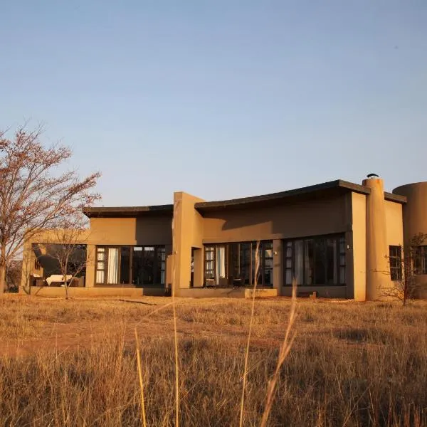 Legend Golf and Safari Resort，位于Naboomfontein的酒店