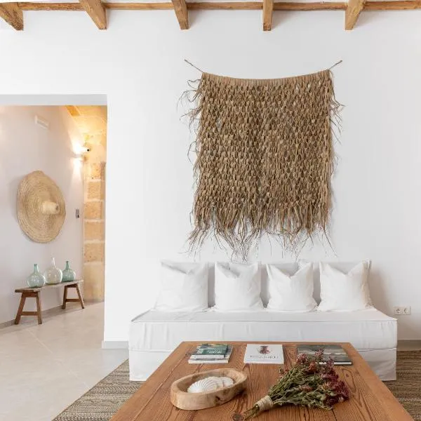 S'Enclova Petit Hotel，位于休达德亚的酒店
