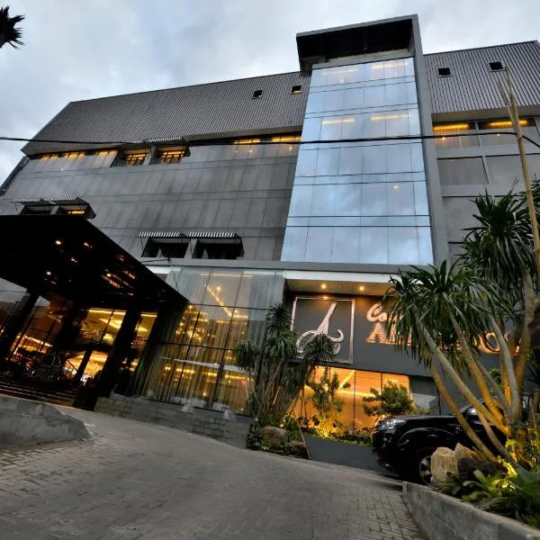 阿玛罗莎科斯莫雅加达酒店，位于Pondokcabe的酒店