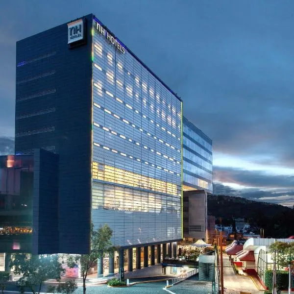 墨西哥城山谷多拉多NH酒店，位于Tres de Mayo的酒店