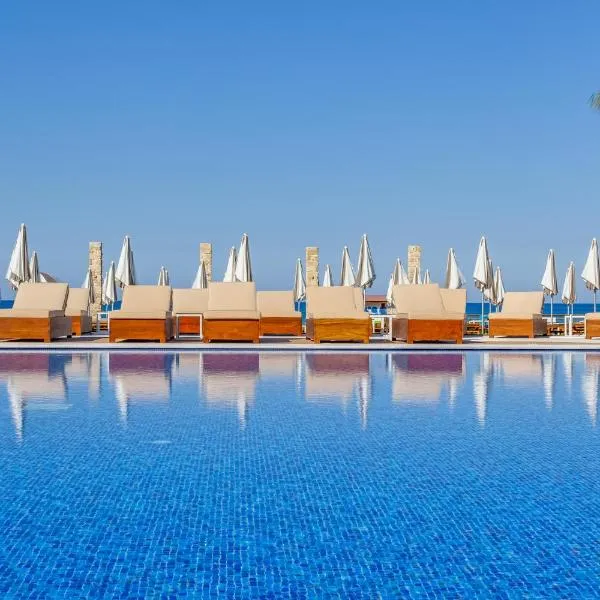 Flamingo Paradise Beach Hotel - Adults Only，位于普罗塔拉斯的酒店