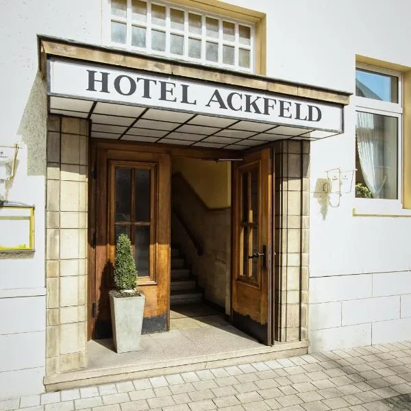 Ackfeld Hotel-Restaurant，位于Husen的酒店