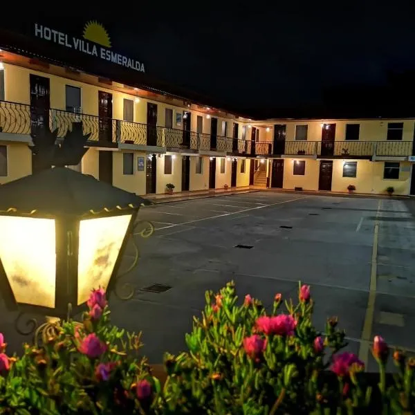Hotel y Restaurante Villa Esmeralda，位于Garibaldi的酒店