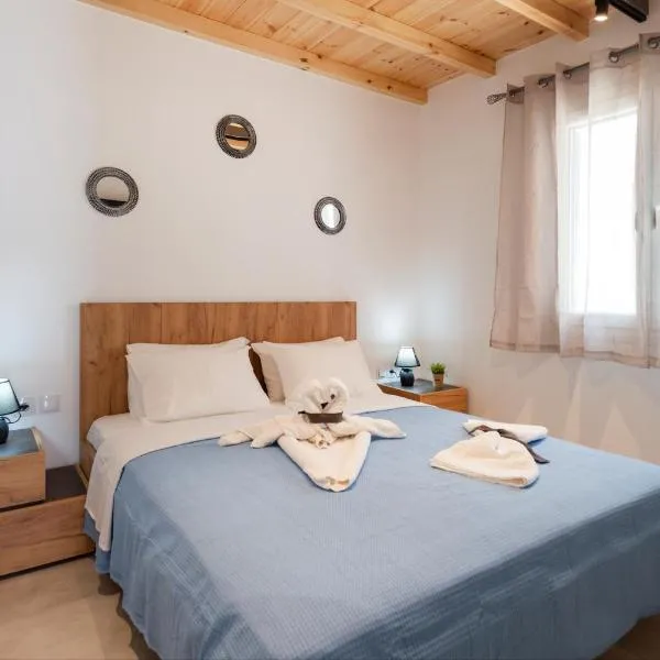 Blue View Villa #3 Luxury Sea View Private Jacuzzi，位于帕拉斯波罗斯的酒店