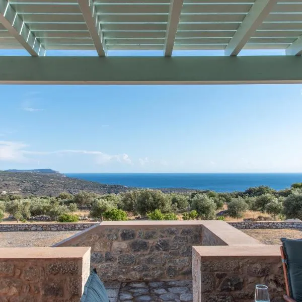 Villa Vasiliki Traditional House in Mani with Sea View，位于阿里奥波利斯的酒店