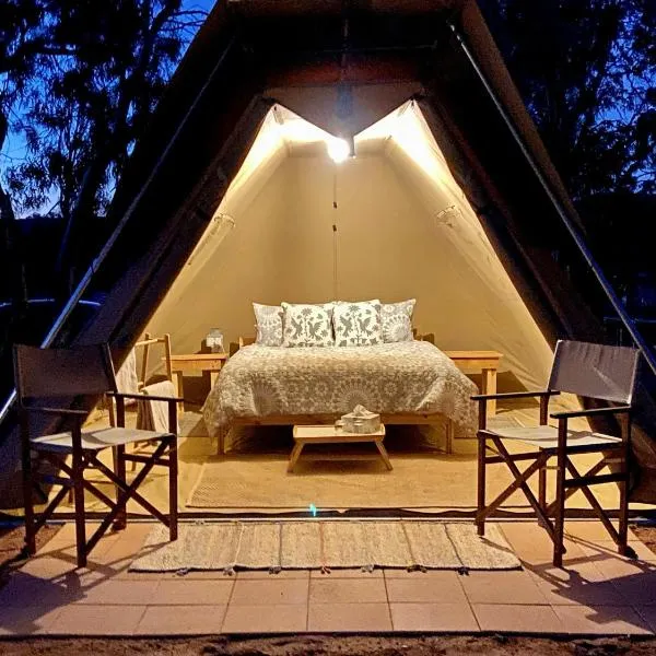 Glamping at Buckland Estate，位于West Toodyay的酒店