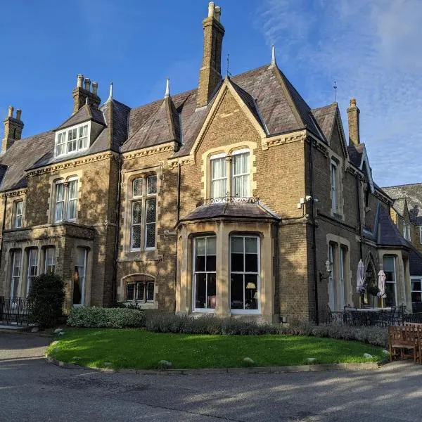 Cotswold Lodge Hotel，位于Church Handborough的酒店