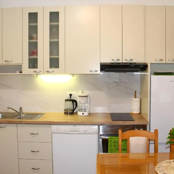 Apartment Teraferma 2，位于科米扎的酒店